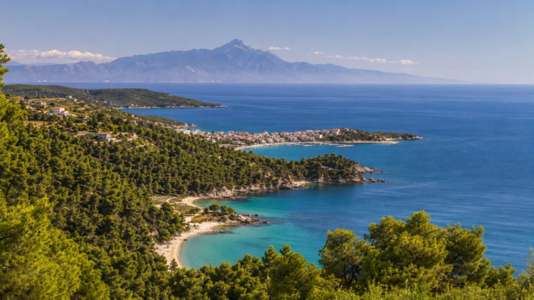 three peninsulas of Halkidiki